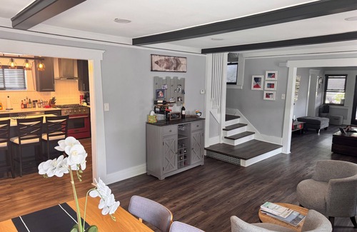 New Center Detroit House | Motown City Craftsmen Close to Everything!