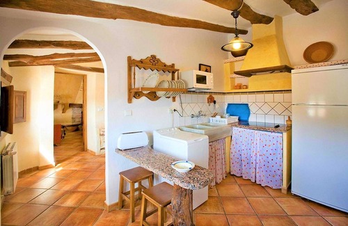 Laroya House | Mountain Escape in Laroya