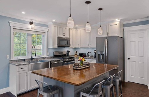 Jeffersonville House | Mountain home with theater space, game room & gym