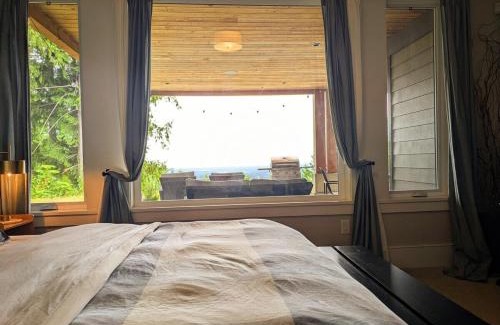 Regional District of Nanaimo Bed & Breakfast | Mountain House of Wonder