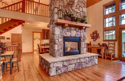 Winterwood House | Mountain Lodge at Snowshoe: Beautiful Location, Views
