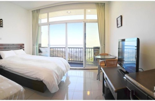 Jinfeng Bed & Breakfast | Mountain Lodge