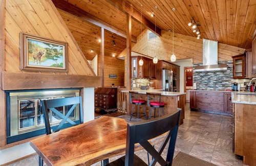 Windcliff Estates House | Mountain's Call Vacation Home at Windcliff
