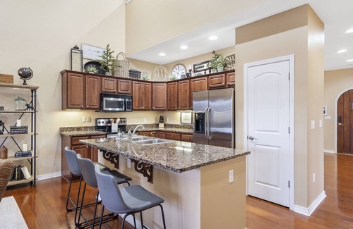 Fieldstone Bluffs House | Mountain Top Villa | Rolling Hills Haven