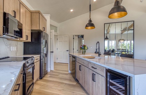Pigeon Forge Cabin | Mountain Valley Revival - Brand New Renovations, Close To Town, Panoramic Mountain Views!
