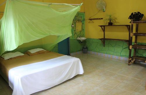 Batang Serangan Hotel | Mountain View Cottages & Villa Tangkahan