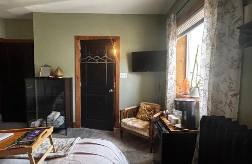 Jim Thorpe House | Mountain View Room wPrivate Bath close to downtown