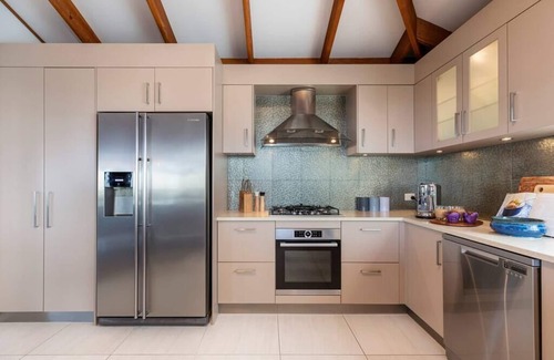 Buderim House | Mountains to coast - Bayu Lookout