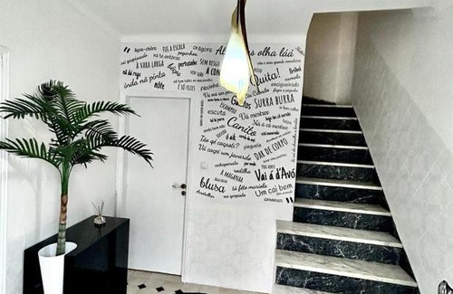 Moura House | Mouradia Moura