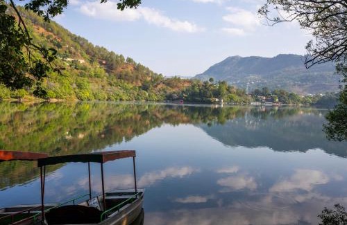 Naukuchiyatal Hotel | Moustache Select Naukuchiatal, Nainital