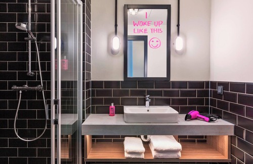 Holthausen Hotel | Moxy Duesseldorf South