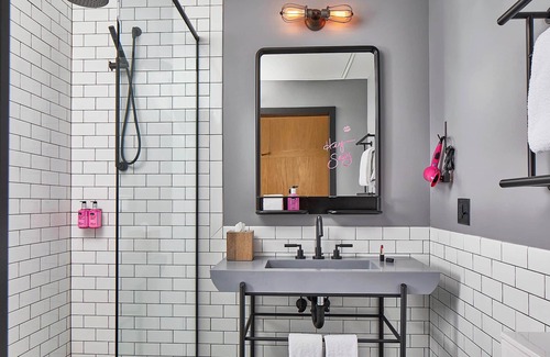 Uptown Hotel | MOXY Minneapolis Uptown