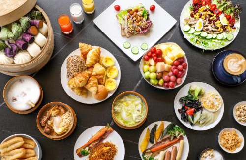 Futian CBD Hotel | Moxy Shenzhen North Station