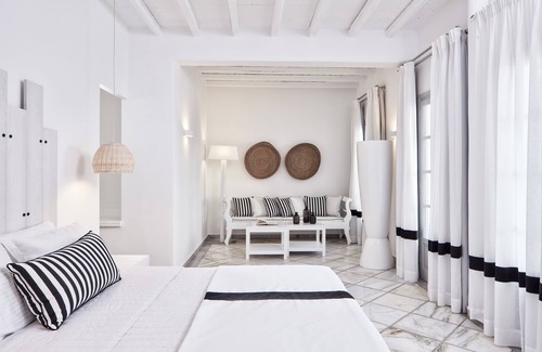 Naousa Hotel | Mr & Mrs White Paros