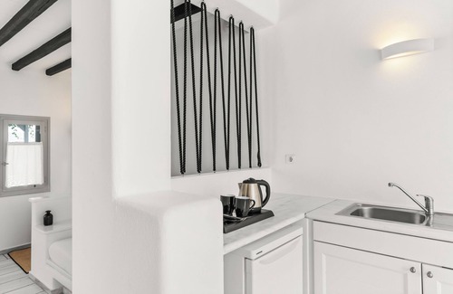 Naousa Hotel | Mr & Mrs White Paros