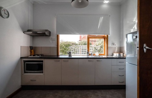 Battery Point Cottage | Ms Sophia's Studio Apartment - Historic Battery Pt