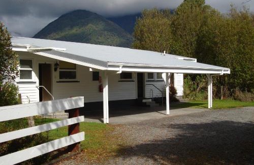 Fox Glacier Hotel | Mt Cook View Motel - Fox Glacier