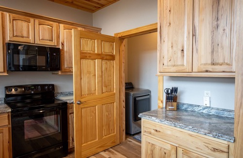 Lead Cabin | Mtn Cabin/Spa/5Kingbeds/Garage/Amazing View/Trails