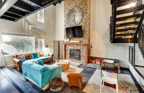 Tannersville House | Mtn-View Gem with Deck and Hot Tub in Tannersville