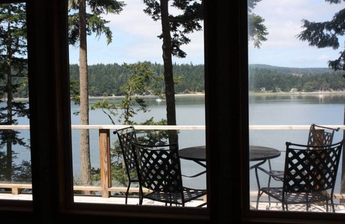 Lopez Island House | Mud Bay Waterfront - Wi-Fi - Tons of Privacy