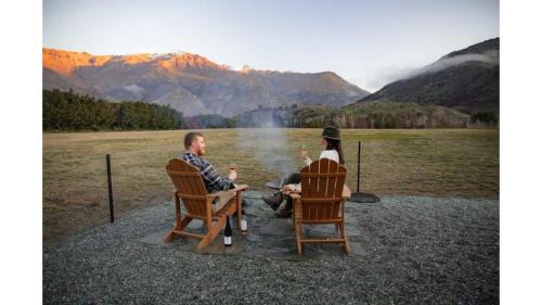 Arrow Junction House | Muddy Hill Moments by Tiny Away