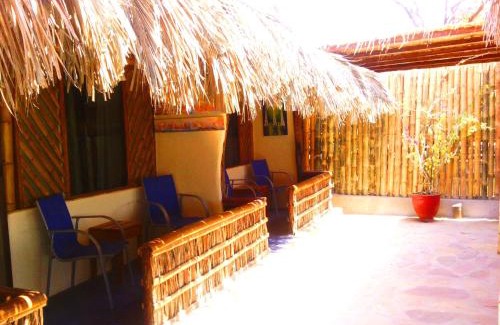 Punta Veleros Hotel | Muelle Viejo Bungalows