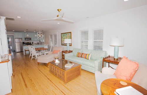 Morehead City Cottage | Mulberry Cottage 5 Blocks to Beaufort Waterfront - 205/1-2, 295 for 3/4 people