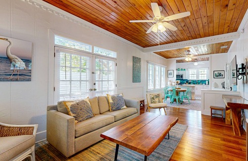 Old Town House | Multi-home tropical paradise with large, heated pool, & wraparound sundeck
