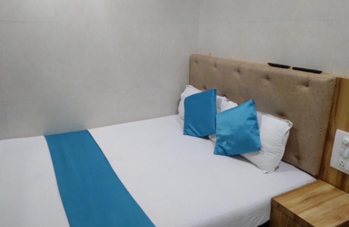 Dadar House | MUMBAI GUEST HOUSE