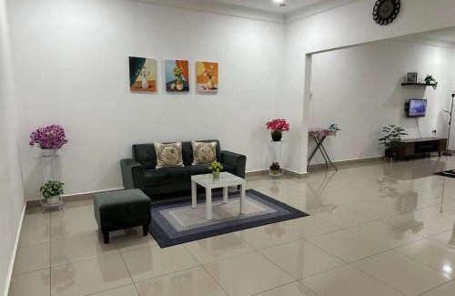 Kampung Rawa House | Mummy Firdhan Homestay