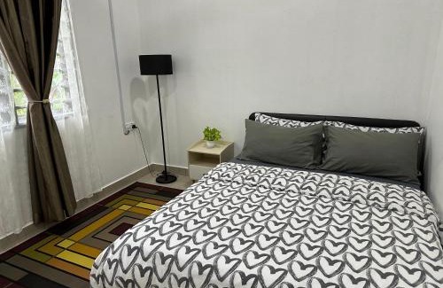 Kampung Rawa House | Mummy Firdhan Homestay