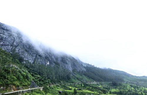 Chinnakanal Resort | Munnar Bethel Varkis Heritage Resort