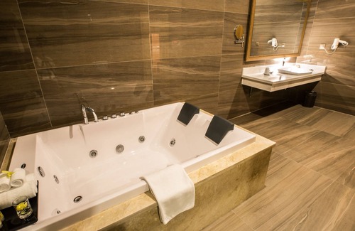 Viet Tri Hotel | Muong Thanh Luxury Phu Tho Hotel