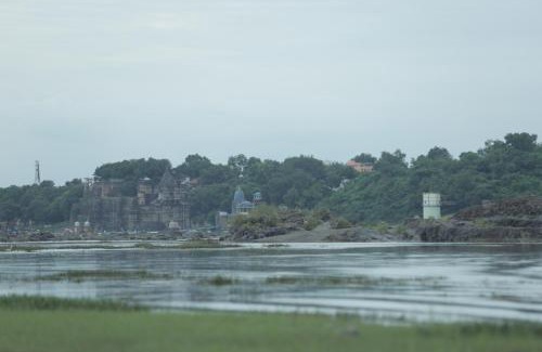 Kasrawad Villa | Mura Yoga Villa