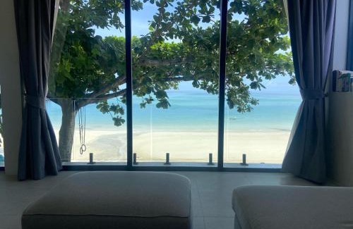 Chaloklum Apartment | Muse&Mingle Contemporary Beachfront Loft