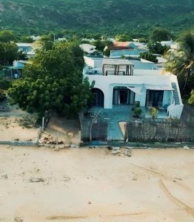 Ninh Hai House | My Hoa Oceanfront Home