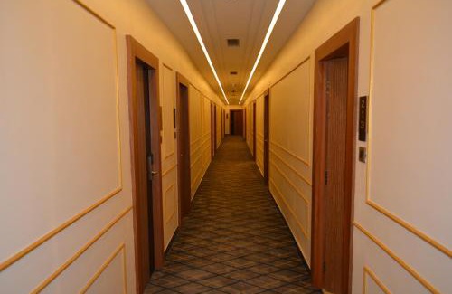 Kalaburagi Hotel | Myspace Saroja Suites