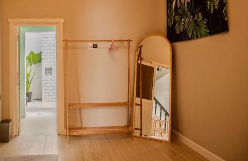 Old Quarter Apartment | Né Chill House