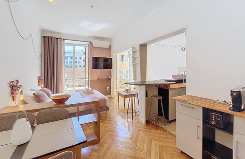 Jean-Medecin Apartment | N&J - CITY TRIP - Central - Balcony