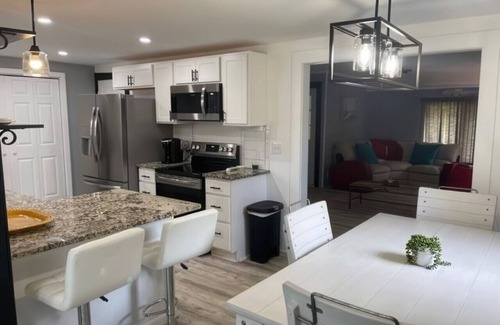 Sea Breeze House | N/Lake Ontario - 3BR Home Near Beach & Seabreeze