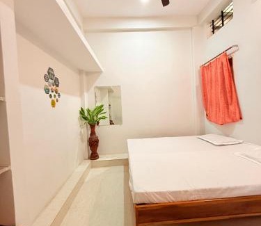 Maheshwar Apartment | Nadiya Kinare