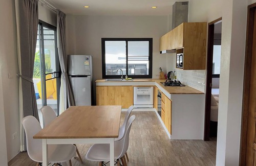 Haad Pleayleam Hotel | Naiwok Hills