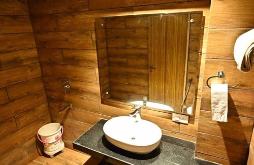 Shivpuri Hotel | Nakshatra Resort & Garden