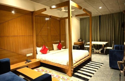 Shivpuri Hotel | Nakshatra Resort & Garden