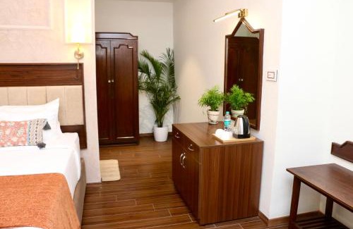 Gandhi Nagar Hotel | Nalapad's Hotel Bangalore International