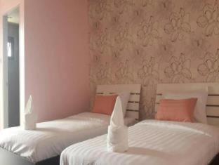 Ranong House | Nalin Place