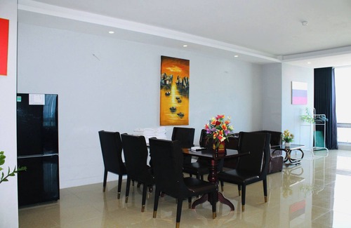 Thang Tam Apartment | Nancy seaview back beach condotel cozzy and huge apartment