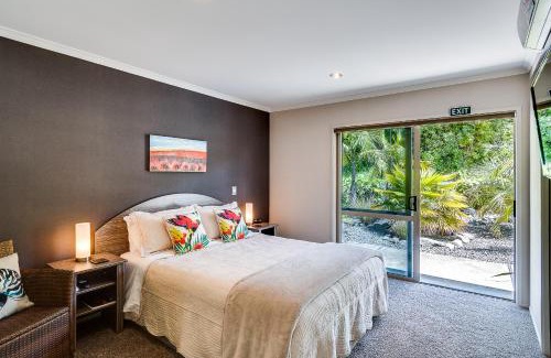 Eskdale Bed & Breakfast | Napier B&B - Tequila Sunrise