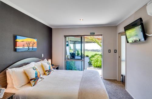 Eskdale Bed & Breakfast | Napier B&B - Tequila Sunrise