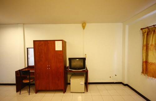 Na Muang Hotel | Narasiri Service Apartment